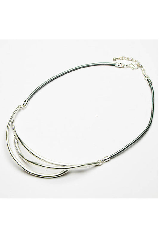 Short Triple Bar Necklace