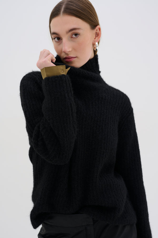 Meena Knit Rollneck