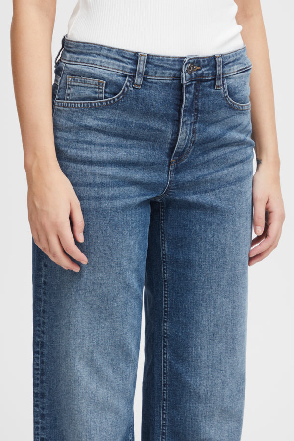 Twiggy Straight Jeans